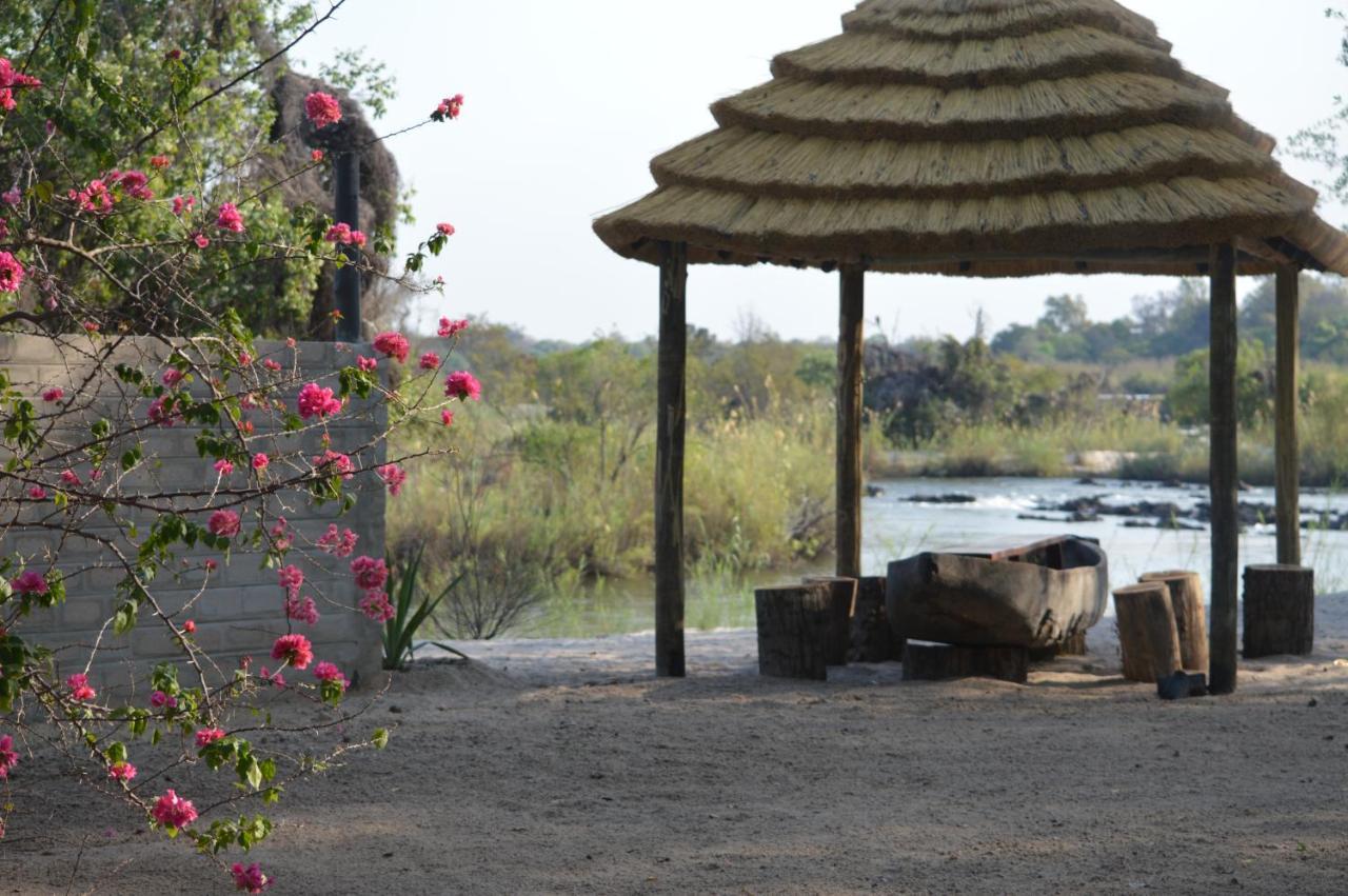 White Sands Lodge Divundu Экстерьер фото